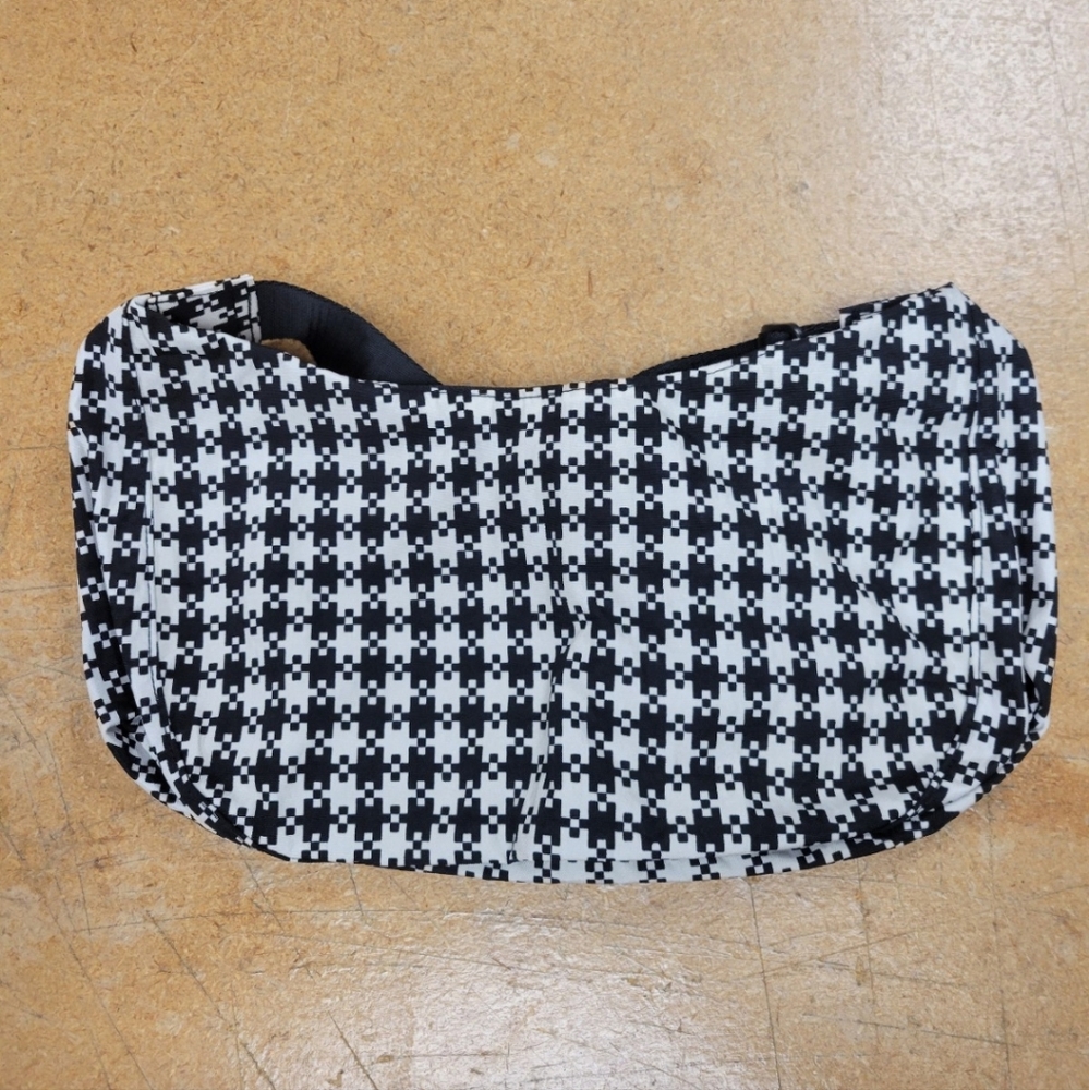 NWT BAGGU BLACK AND WHITE PIXEL GINGHAM MEDIUM CRESCENT BAG